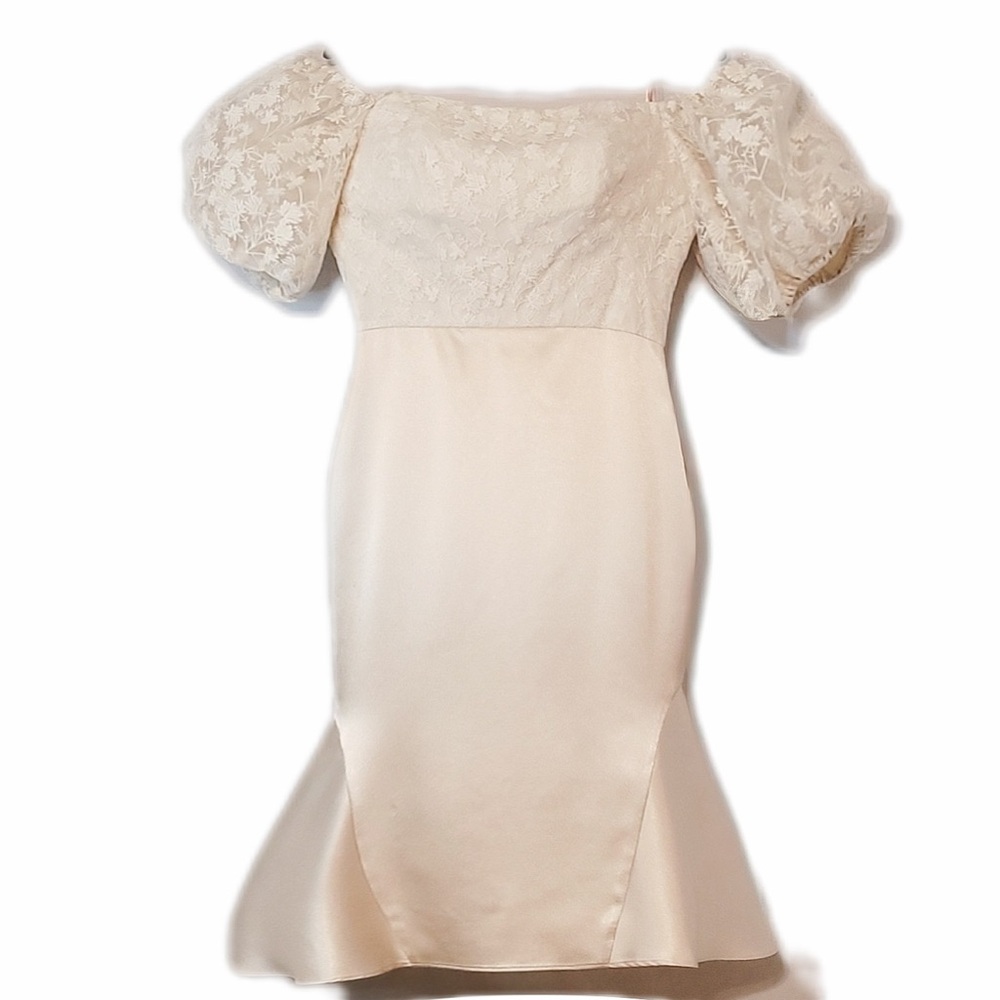 Gal Meets Glam Adele Off-Shoulder Lace Dress Cream Size 8 - Picture 7 of 7